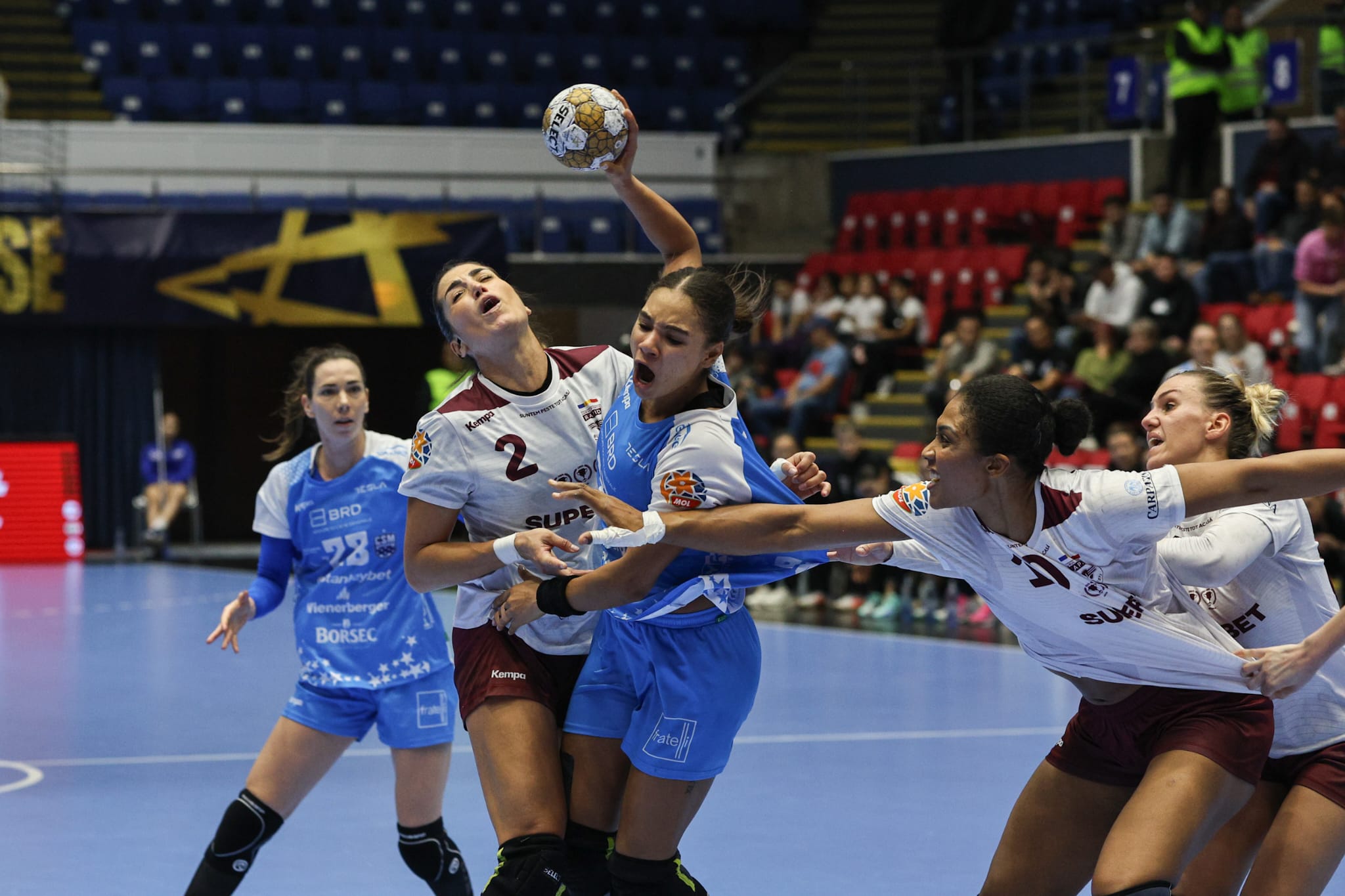 CSM București, victorie cu Rapid în meciul derby al campionatului de handbal feminin
