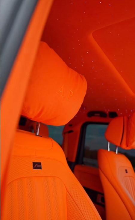 Imagini cu noua mașină a Adelinei Pestrițu. Și-a cumpărat un Mercedes G Class, bolid care valorează peste 200.000 de euro