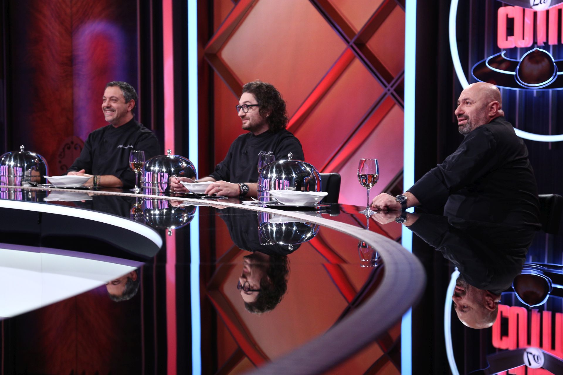 Surpriză de proporții pentru cei trei Chefi. Martin Jordan, sosia lui Gordon Ramsay, vine să-i jurizeze la „Chefi la cuțite”, sezonul 10