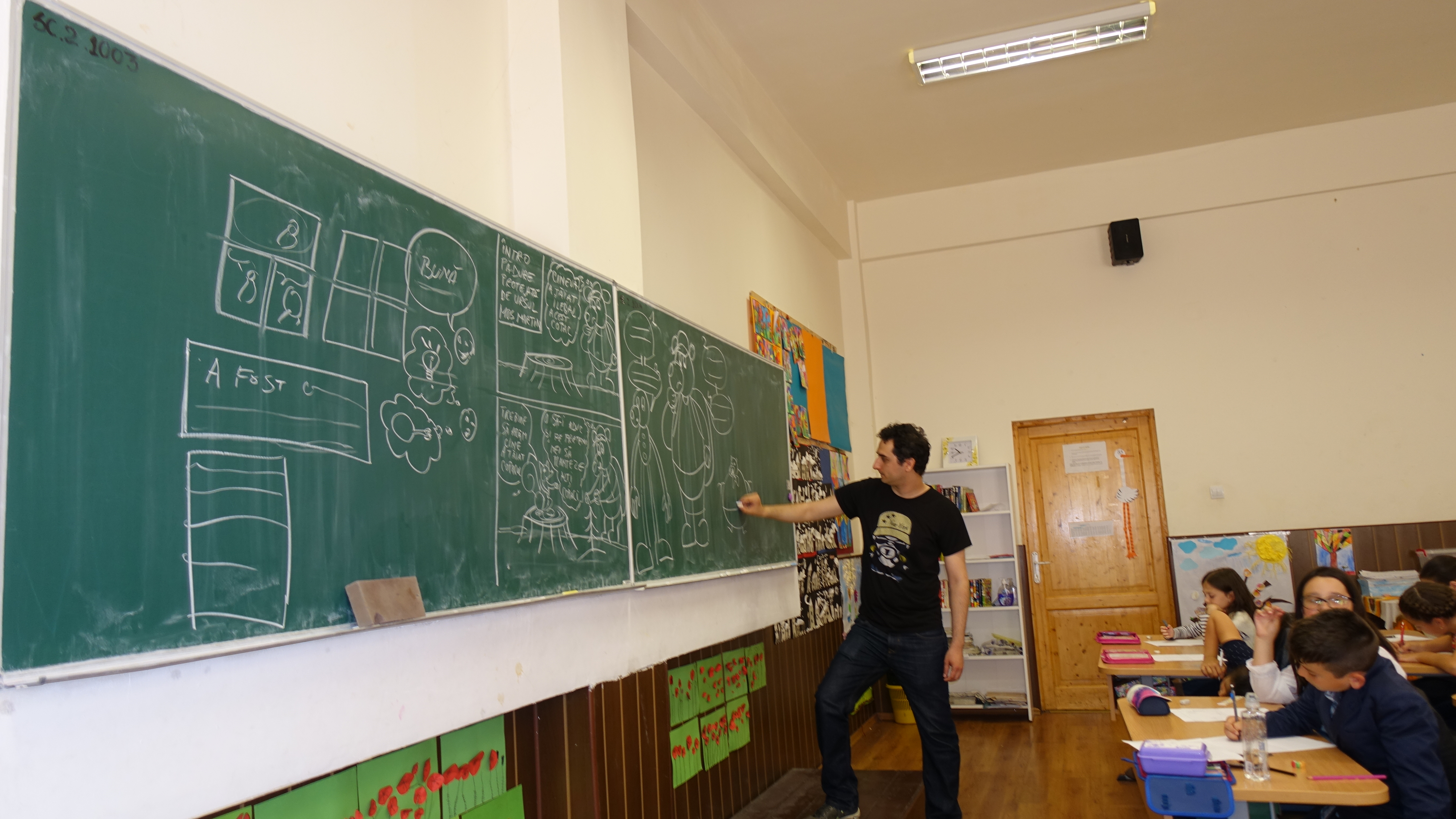 Mihai Grăjdeanu, artistul care a transformat benzile desenate în material didactic: „O unealtă puternică pentru a spune povești importante”