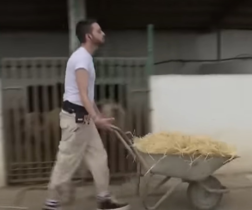 David Pușcaș a spus de ce le cere bani oamenilor pe TikTok: „Știu că nu e ușor”. Ce salariu a avut când muncea