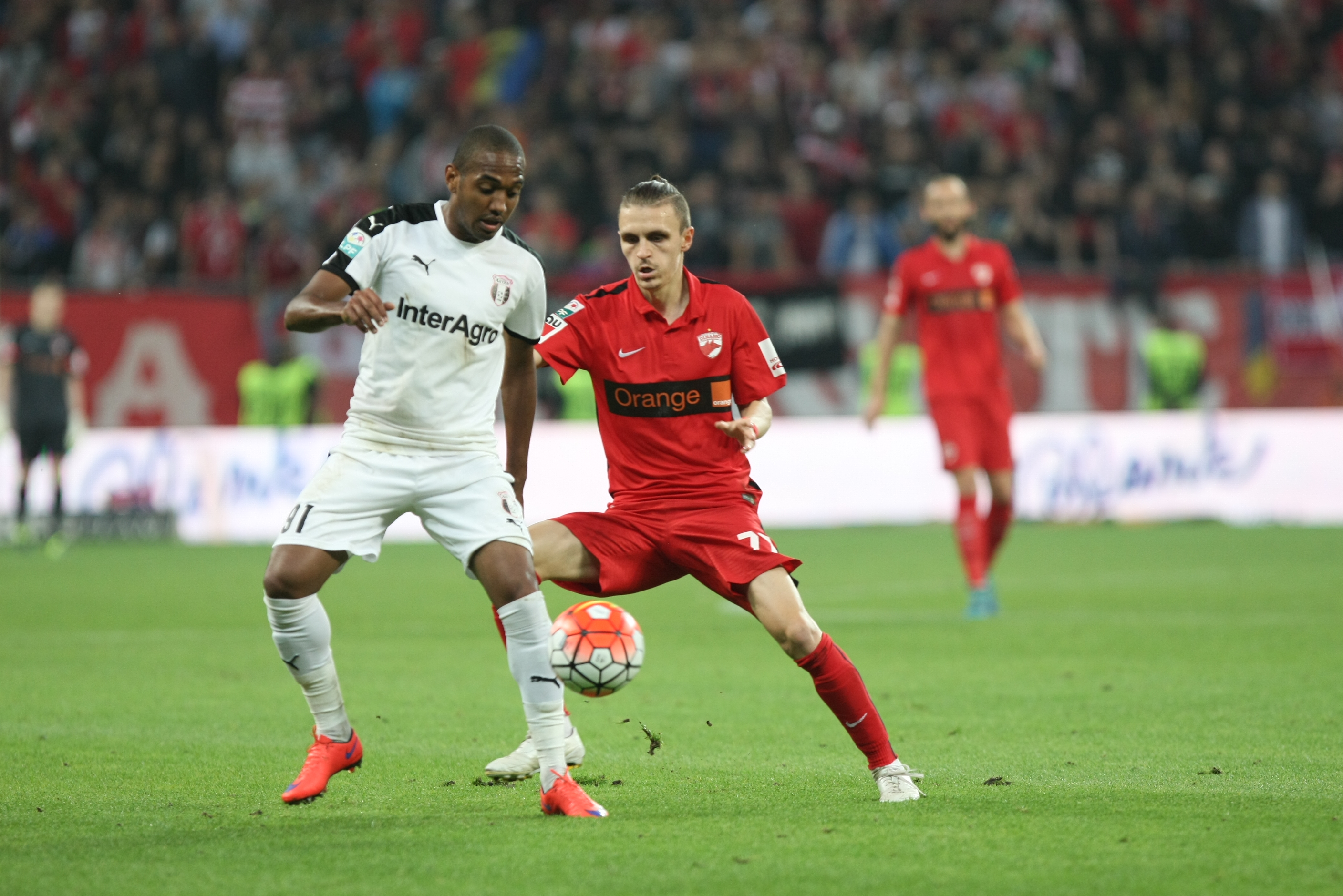 Liga I: Dinamo - Astra 0-1. În ziua în care ”roș-albii” și-au plâns idolul, Astra a plecat victorioasă de pe ”Național Arena”. ^A decis prin Filipe Teixeira / LIVE TEXT & GALERIE FOTO