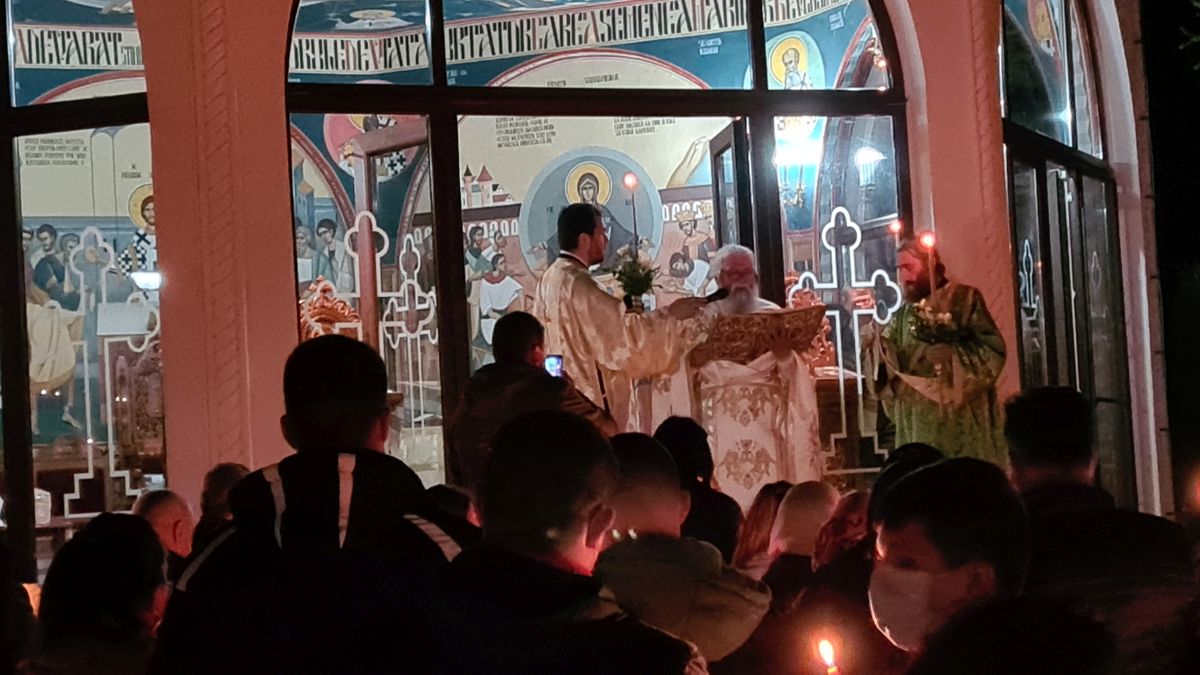 Peste 1.500 de oameni, la slujba de la Mănăstirea Gorovei, în Botoșani