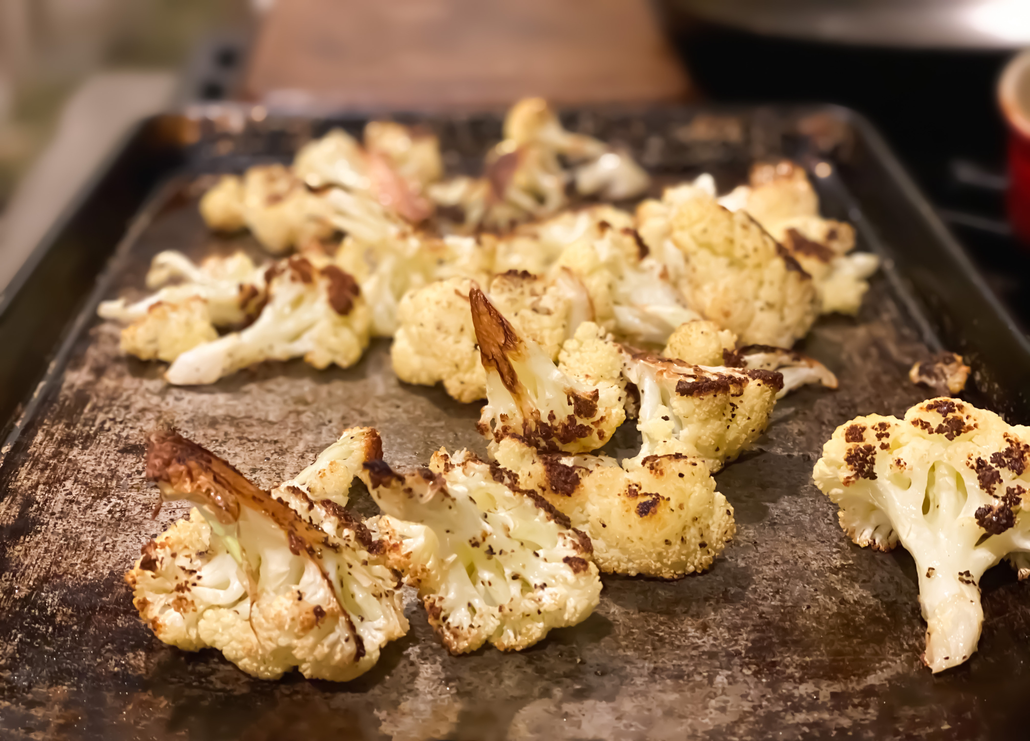 Sült karfiol, édesre sült fokhagyma, olvadó cheddar: ez az őszi krémleves maga a boldogság