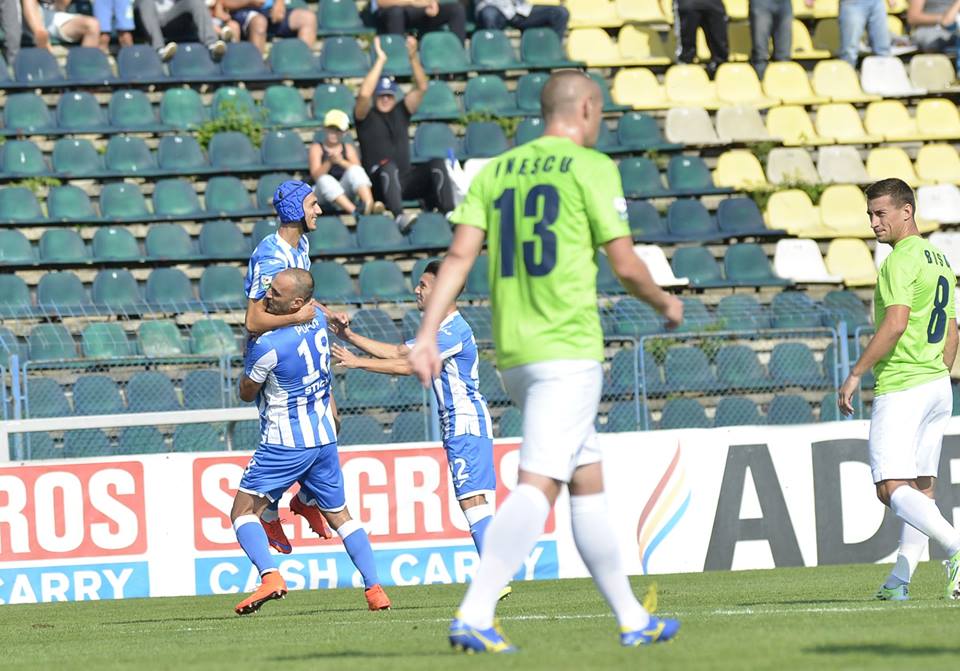 LIGA I: CSU CRAIOVA - CSMS IAȘI 2-0. ^Bawab i-a arătat lui Keșeru cum trebuia să execute lovitura liberă din meciul cu Ungaria / FOTO ÎN ARTICOL