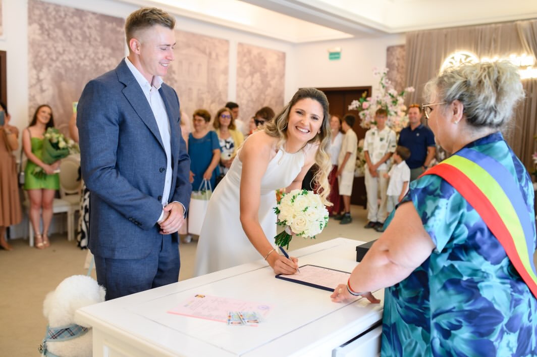 Irina Begu s-a căsătorit civil cu antrenorul ei, Victor Crivoi. Imagini de la cununia civilă