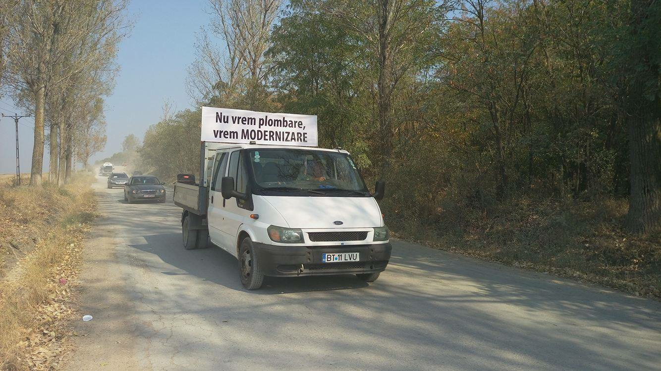 Au protestat față de starea proastă a DJ 296 GALERIE FOTO