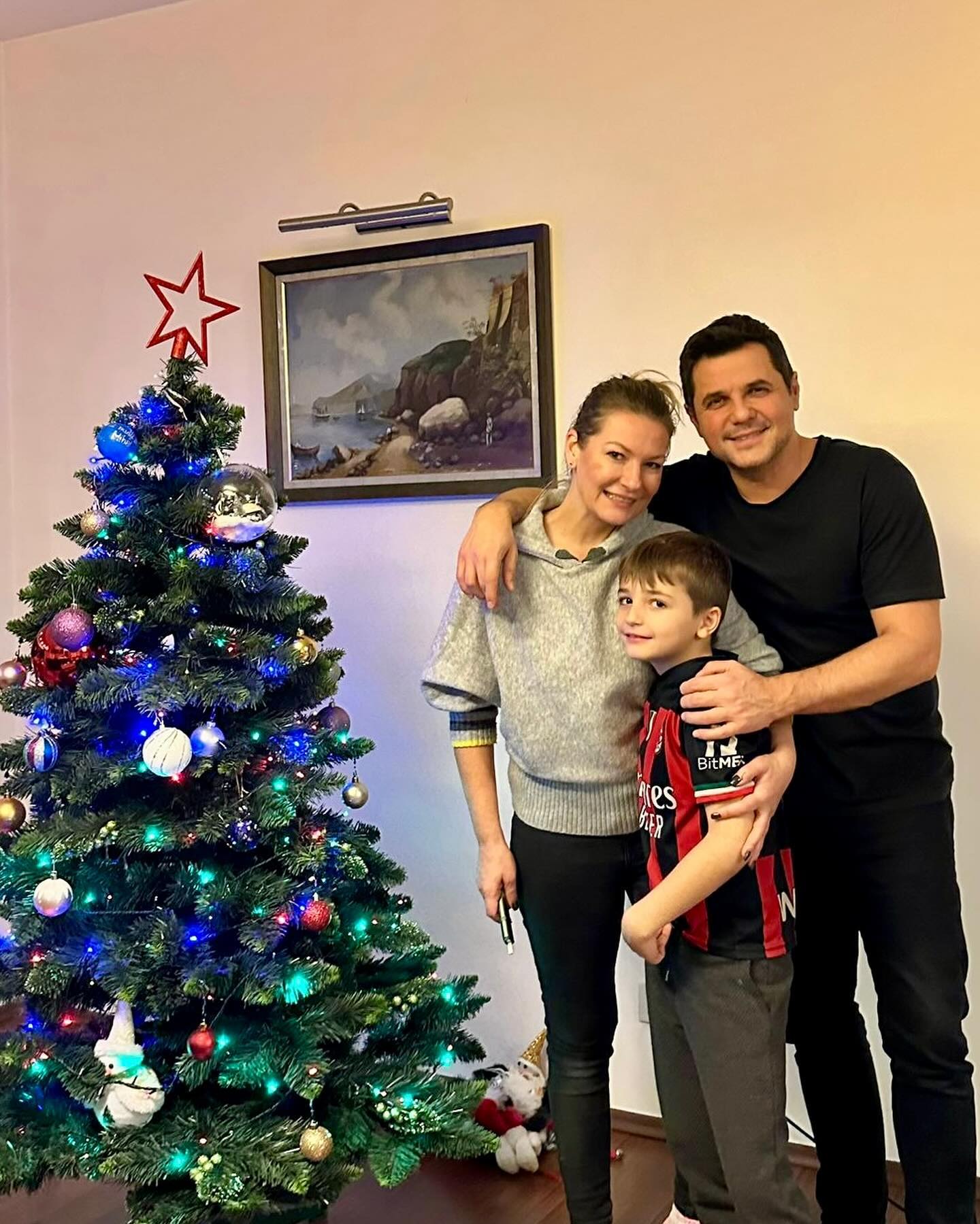 Cove, imagini rare cu copiii săi: „Ne bucurăm în fiecare an să petrecem timp împreună”. Prezentatorul are doi băieți din două căsnicii