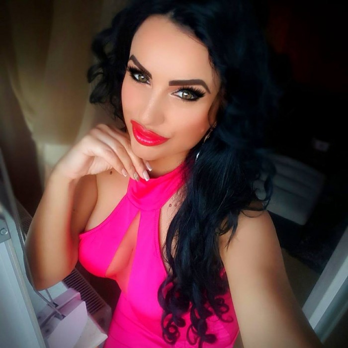 INTERVIU | Violeta Varga, angajata sexy de la ISJ Arad, după ce acum o știe o țară întreagă: "Vreau să rămân în anonimat"