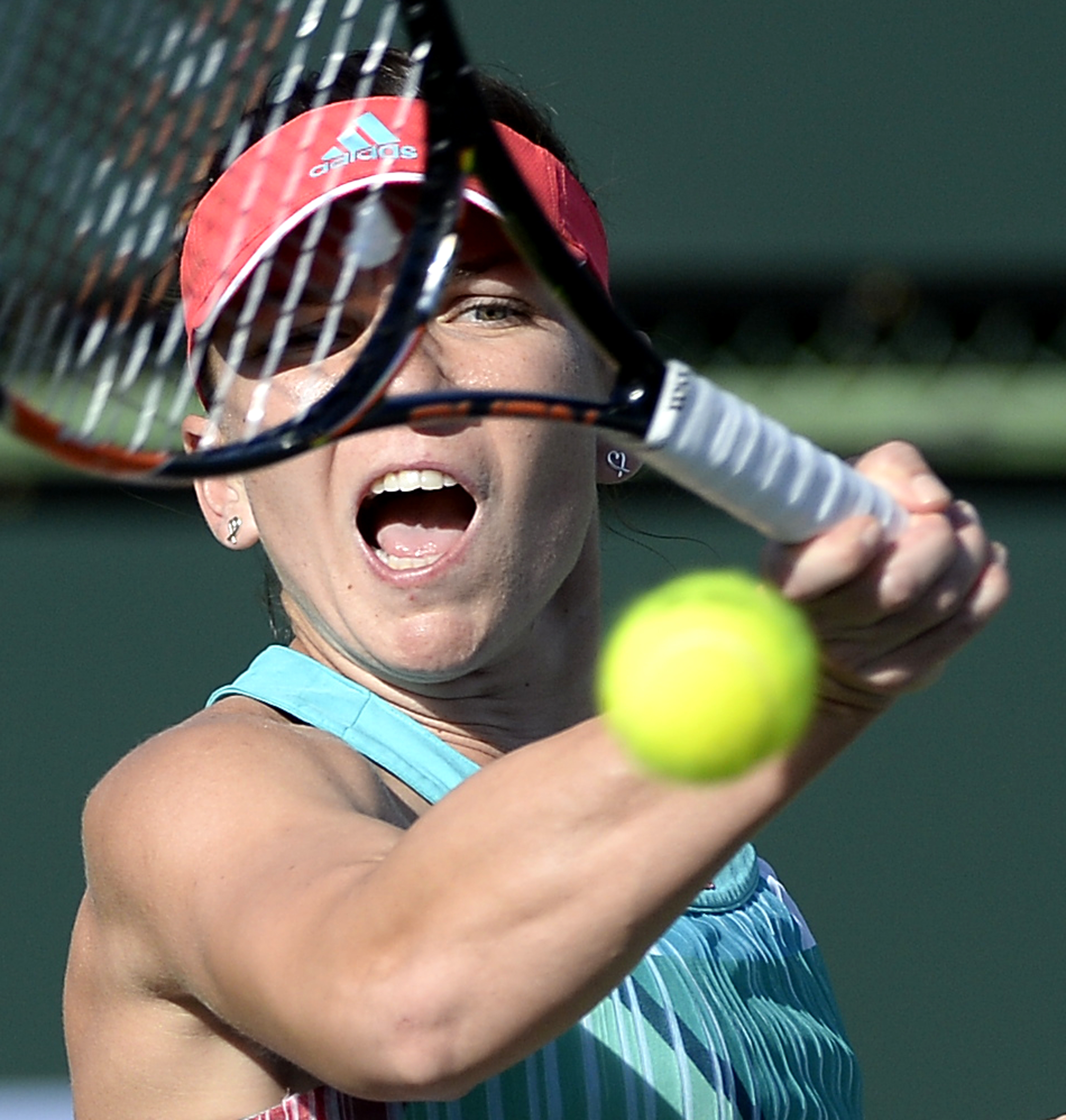Indian Wells, ”optimi”: Simona Halep a trecut de Barbora Strycova prin abandonul adversarei. În ”sferturi”, cu ”bestia” Serena! / GALERIE FOTO & VIDEO