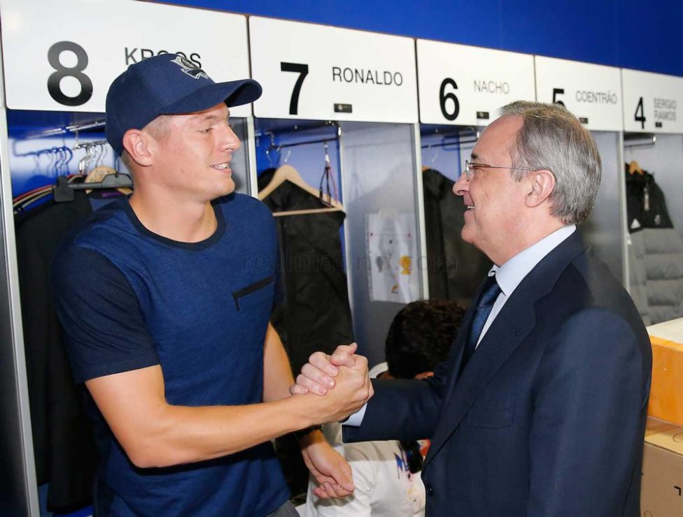 S-a reunit Real Madrid! Fotografii din vestiarul ”galacticilor”! GALERIE FOTO