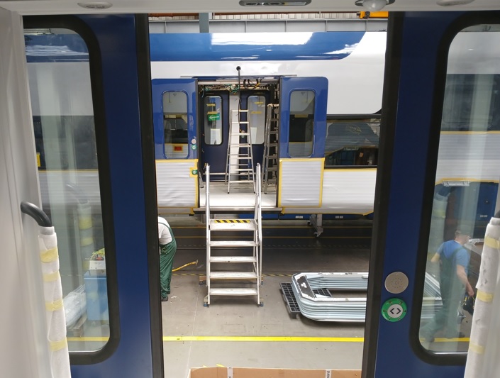 Cum arată primul tren electric regional produs în Polonia, care ajunge în România luna aceasta: investiție de peste 2,7 miliarde lei