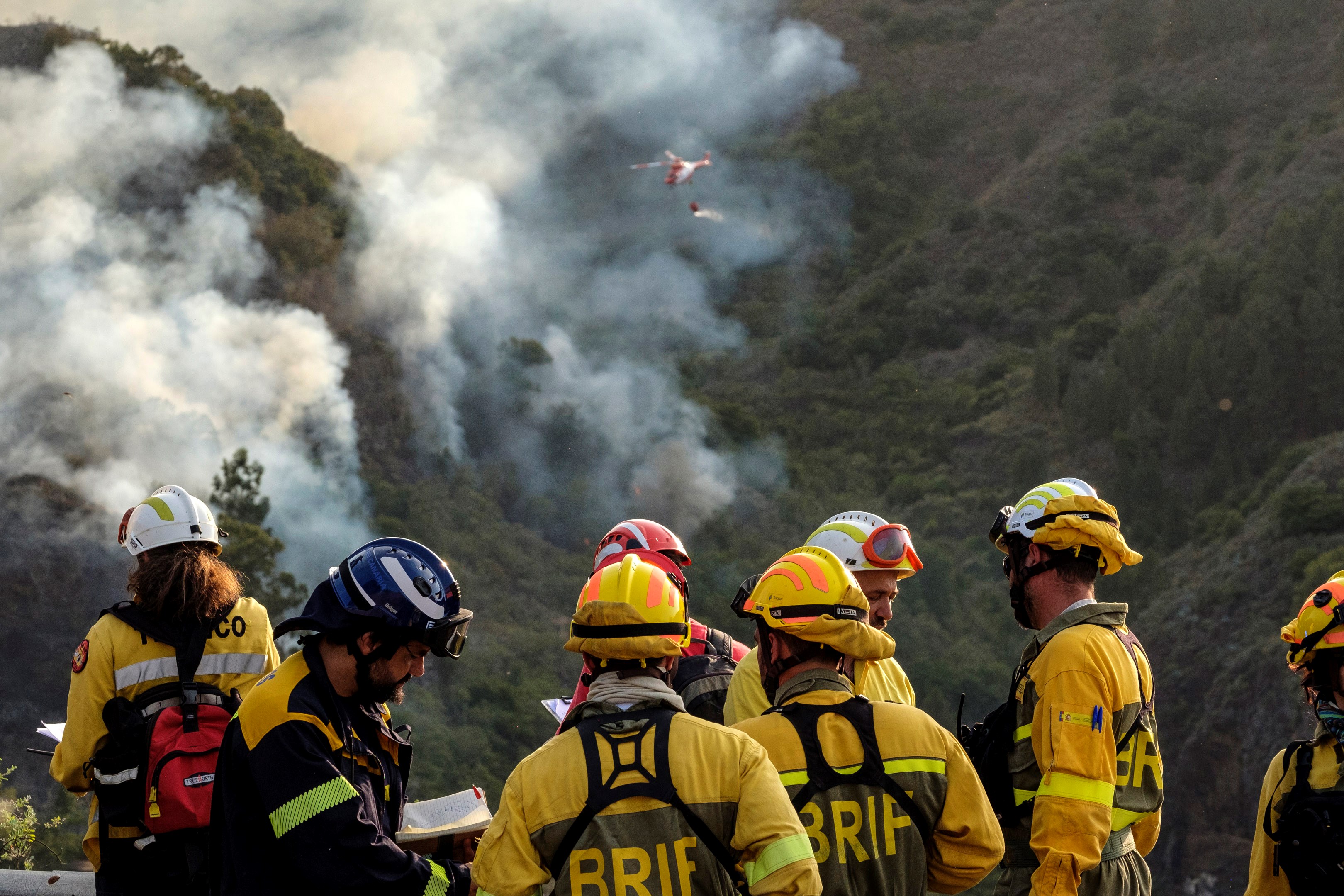 Peste 2.000 de persoane au fost evacuate, după ce un nou incendiu de pădure a izbucnit pe insula Gran Canaria. Pompierii abia localizaseră un focar, în urmă cu 5 zile