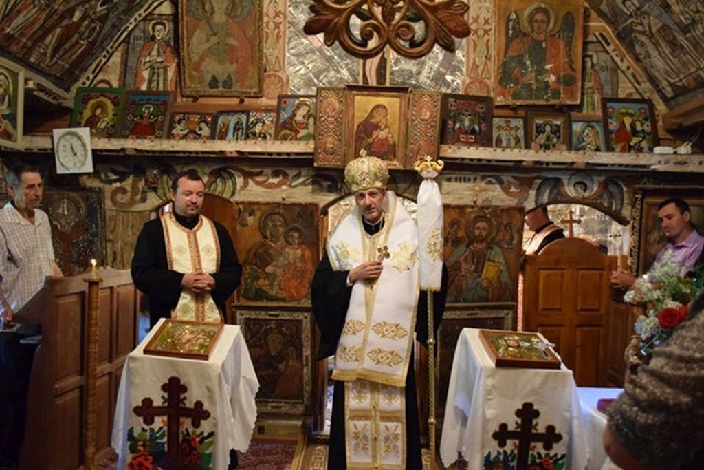 Rugăciunea ascunsă în pereții unei biserici din Bistrița. Nimeni n-a știu de ea mai bine de 100 de ani