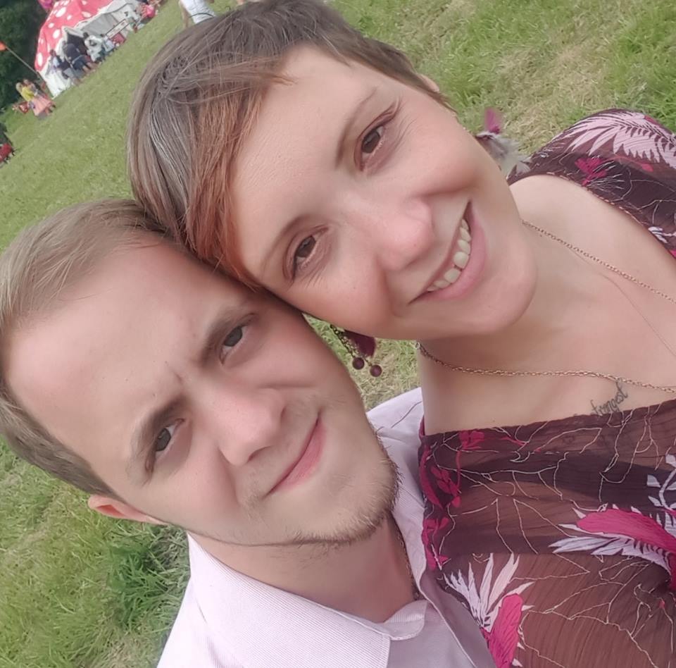 FOTO | O supraviețuitoare a cancerului i-a sfidat pe medici. A rămas gravidă deși nu i s-a dat nicio șansă