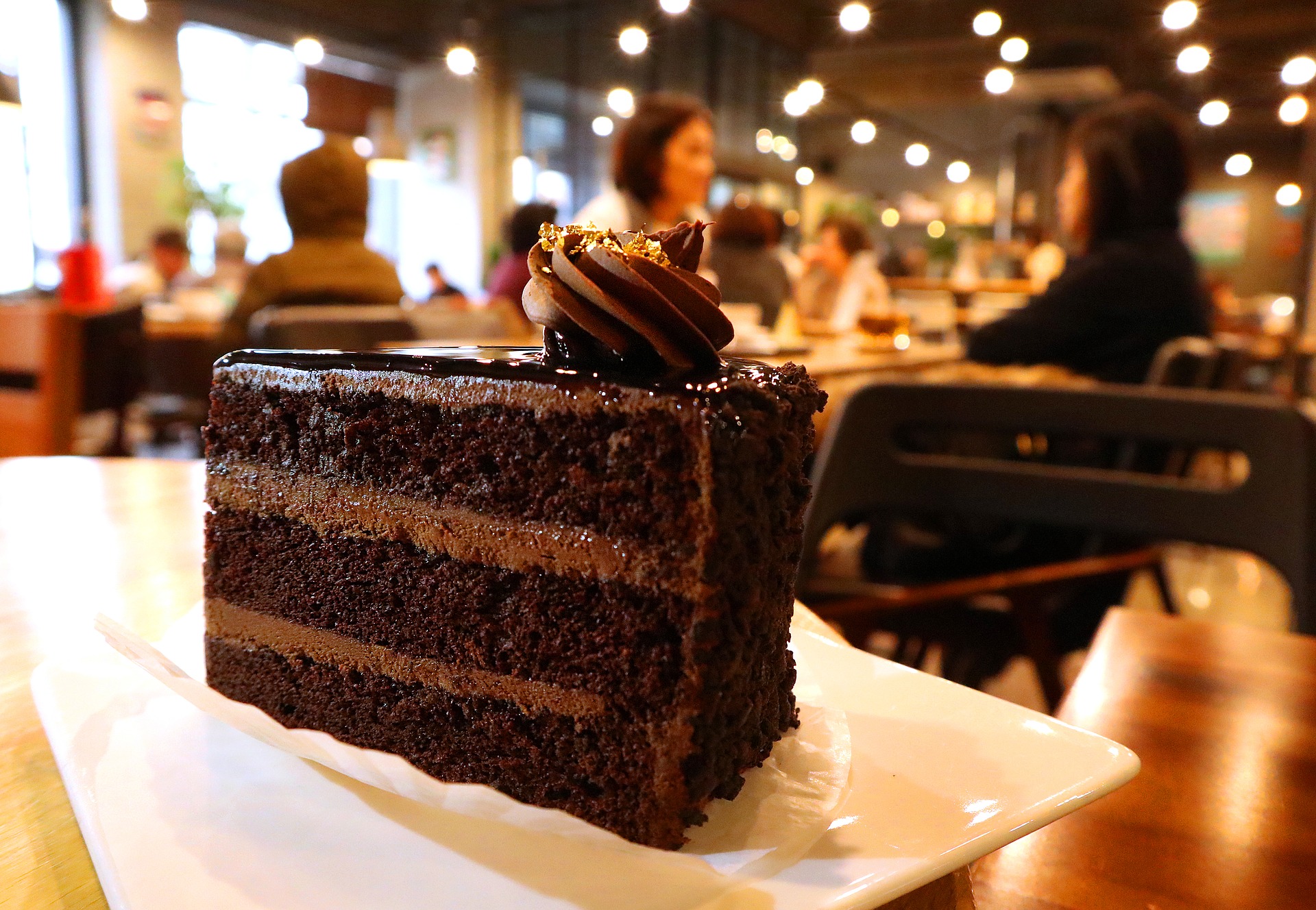 Reţete de tort de ciocolată. 11 reţete de tort de ciocolată pentru toate gusturile