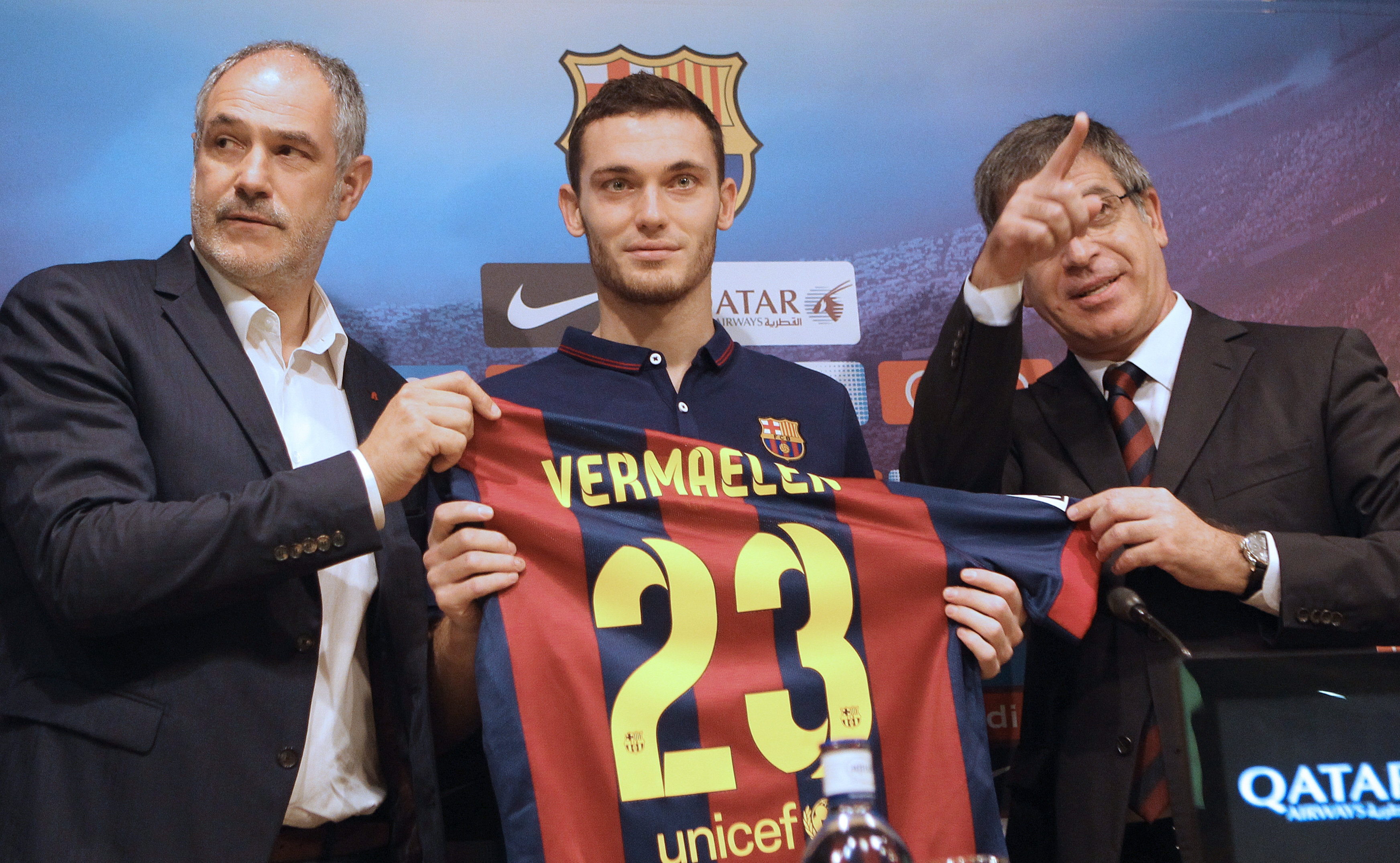FOTO / Top 5 cele mai proaste transferuri făcute de Barcelona. Un fost dinamovist, pe 3