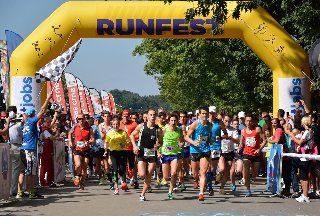 Pasionații de mișcare pot lua parte la competițiile Romanian Corporate Sports / GALERIE FOTO