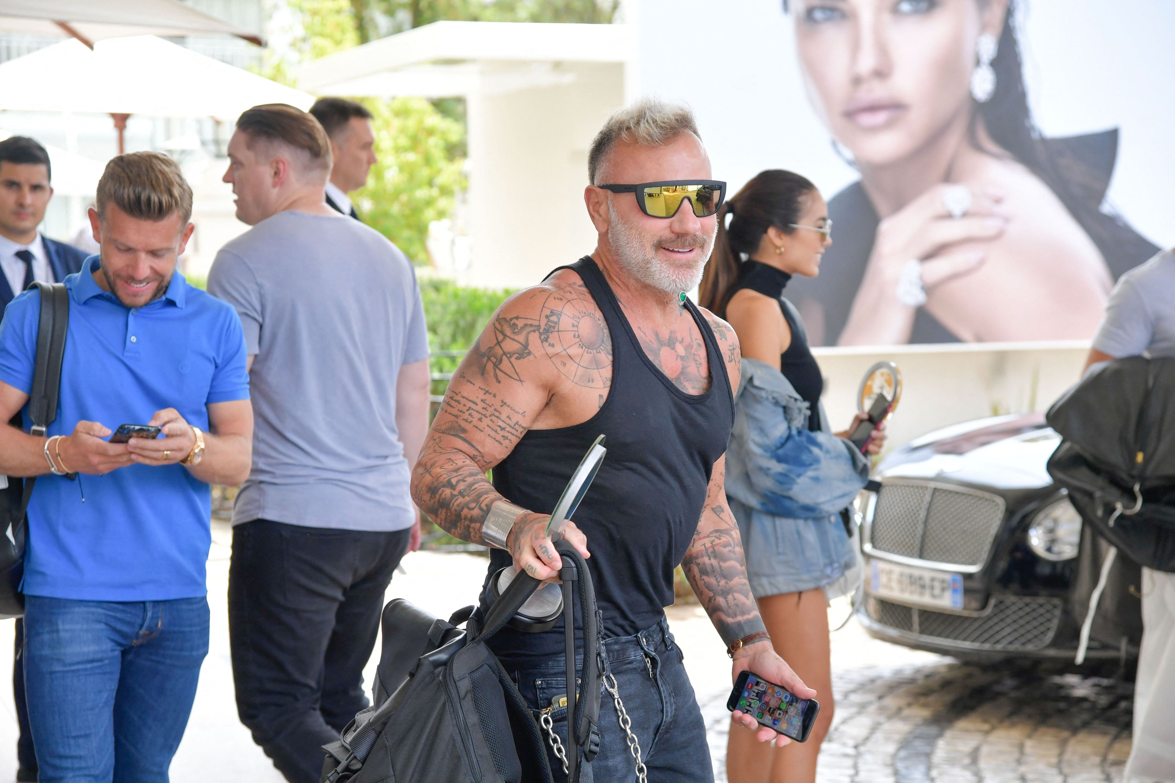 Ce a spus Gianluca Vacchi după ce fanii au afirmat că e bolnav: „Să ne rugăm pentru el”. Cum a apărut la 58 de ani