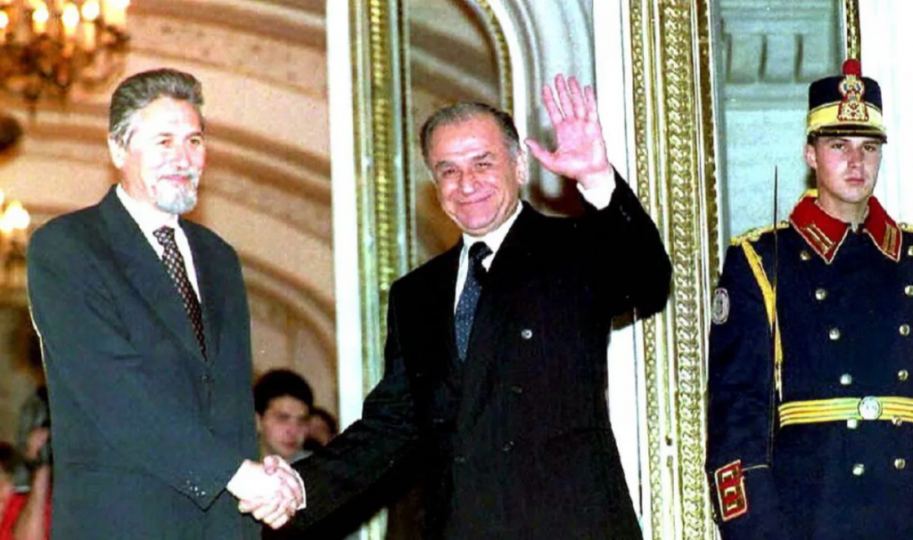 Imagini de la ultimele apariții ale lui Ion Iliescu. Cum arăta în 2022, când s-a întâlnit cu Ionuț Vulpescu, ultimul lui consilier prezidențial