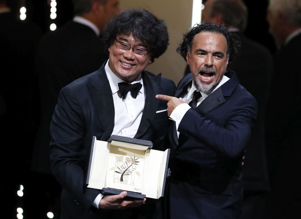 Filmul „Parasite” a câștigat trofeul Palme d'Or la Cannes 2019. Actrița celebră care i-a înmânat râvnitul premiu regizorului sud-coreean / FOTO&VIDEO