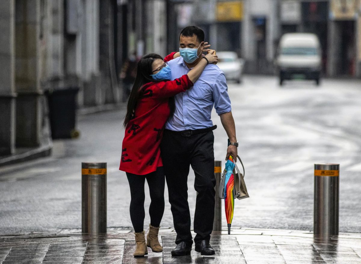 Săptămâna în imagini | Lupta cumplită cu epidemia în China, furtuna Ciara și prima căsătorie gay în Irlanda de Nord