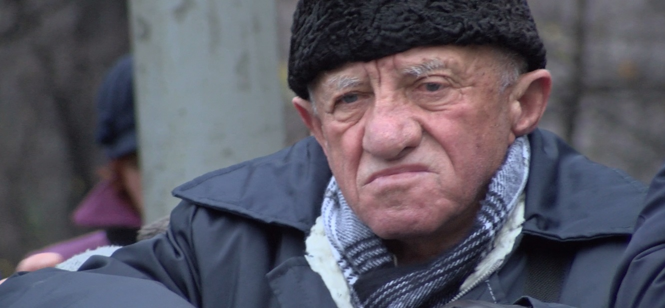 VIDEO/Gânduri de paradă, la defilarea de 1 Decembrie. Românii vor pace, unitate și un loc mai în față