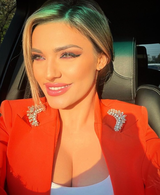 Cum au fost surprinși împreună Diana Enache și Ionuț Vîntu după ce s-a zvonit că s-au despărțit. Gestul lui explică totul