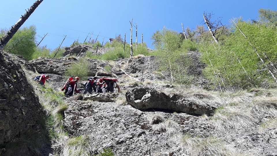 Femeia și copilul care au căzut pe traseul Jepii Mici din Bucegi au fost găsiți de salvamontiști