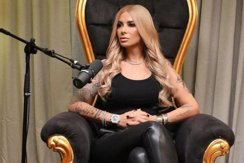 Ce face Ronald Gavril zilnic la prânz: Anamaria Prodan l-a dat de gol. Programul lui înainte de lupta pentru titlul mondial. Exclusiv
