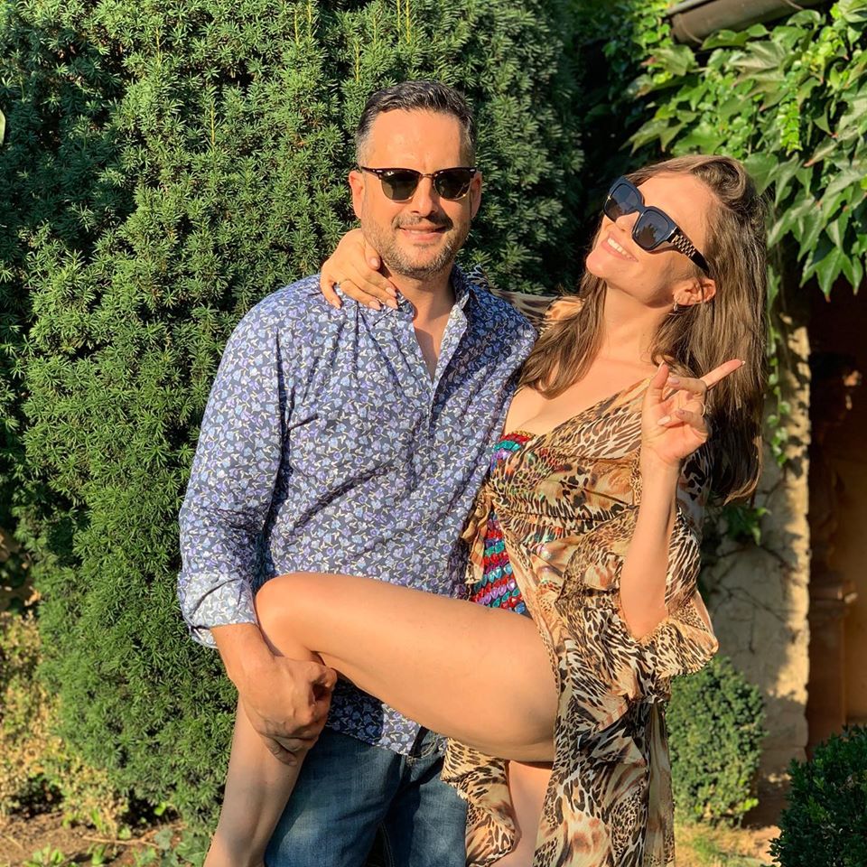 Cristina Șișcanu, declarații cu ochii în lacrimi. Mădălin Ionescu a spus prin ce trece fiul său: „S-a întâmplat ceva în familie”