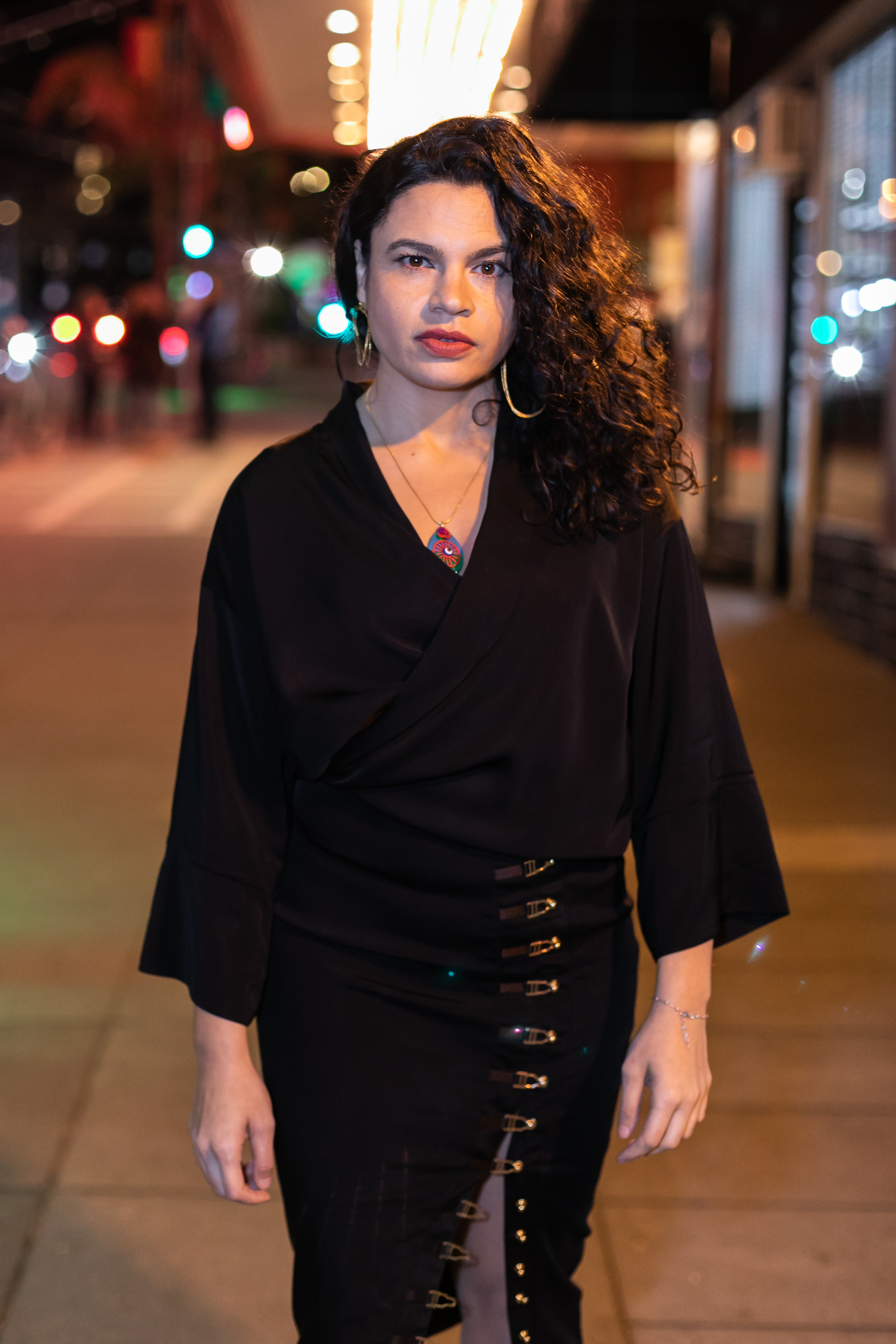 „Gipsy Queen”, o poveste universală despre românii plecați și lupta pentru un trai mai bun. Actrița Alina Șerban: „Educația încă este singura opțiune validă pentru a putea ieși din sărăcie”