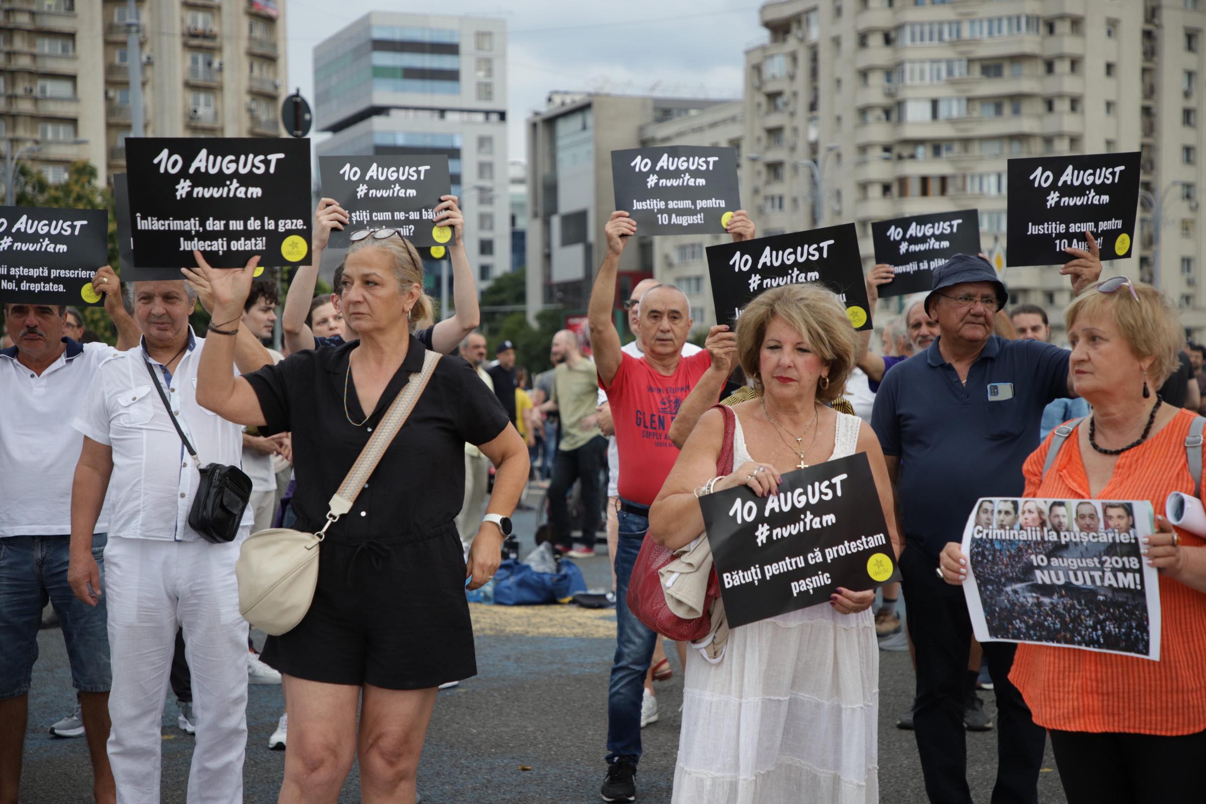 Manifestație în Piața Victoriei, la cinci ani de la violențele de la protestul din 10 august 2018: „Judecați, nu tergiversați!”