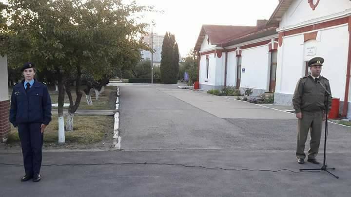 REPORTAJ: Cadeta Cezara Vlad îmbină pasiunea pentru karate cu strictețea hainei militare. O “prințesă” cu centură neagră pe tatami!