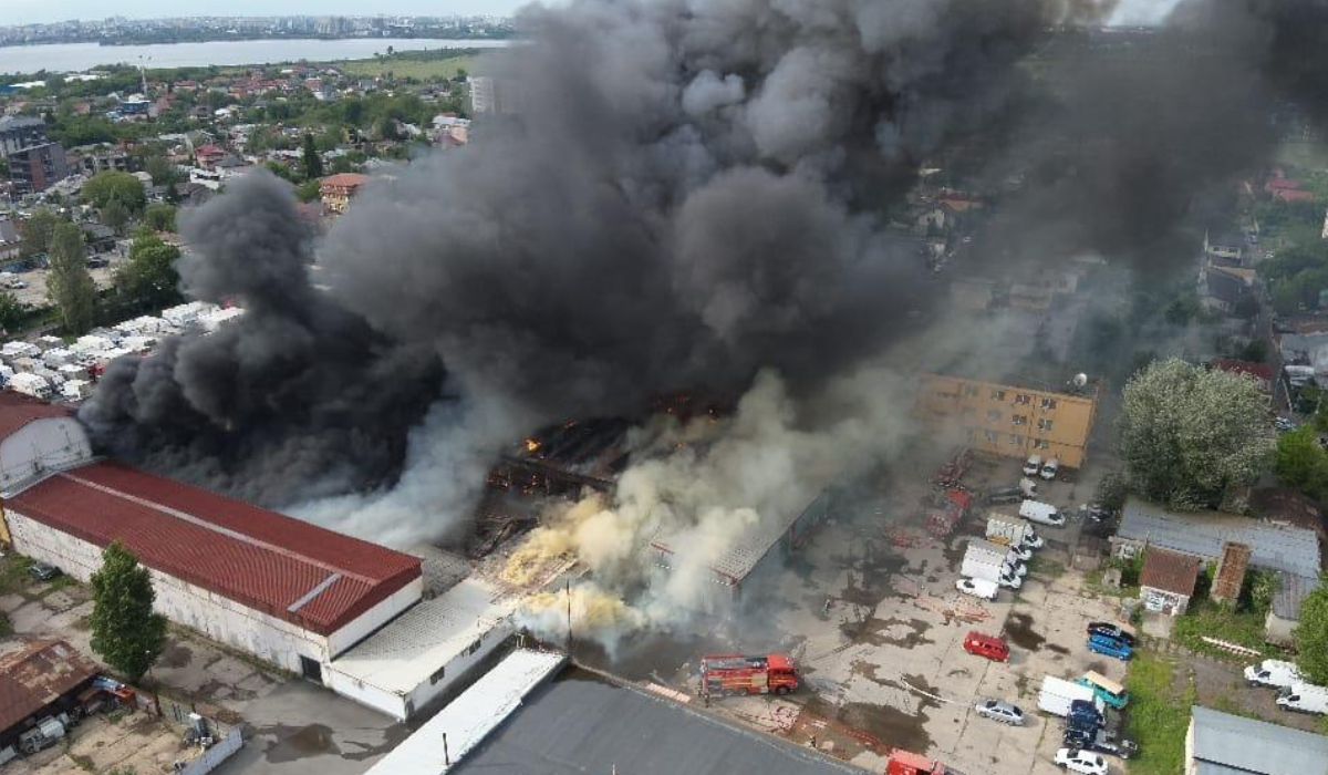 Incendiu în București. RO-alert pentru oamenii care locuiesc în zona Giulești | VIDEO
