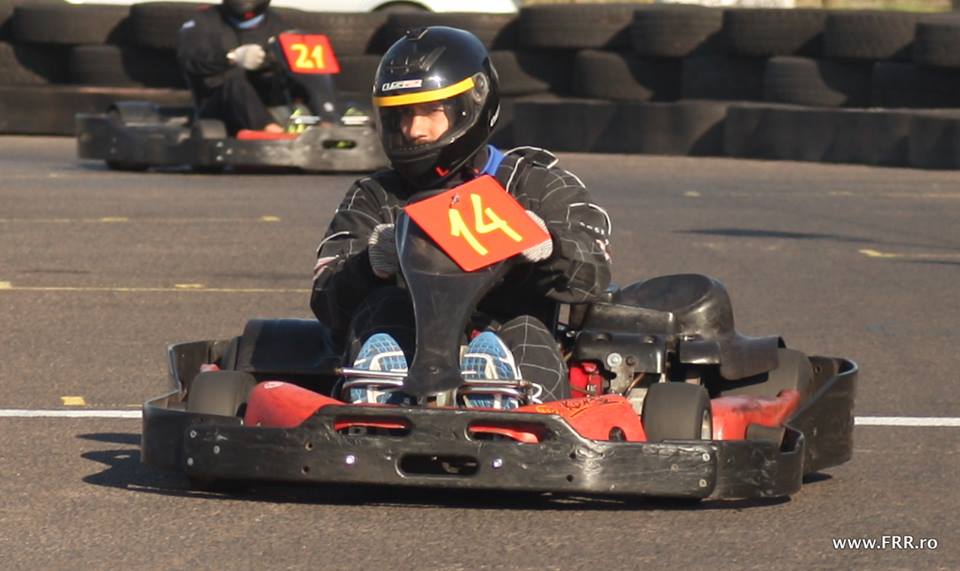 Stejarii s-au distrat la karting, în aşteptarea meciului cu naţionala Canadei, marți, ora 18:45 / GALERIE FOTO
