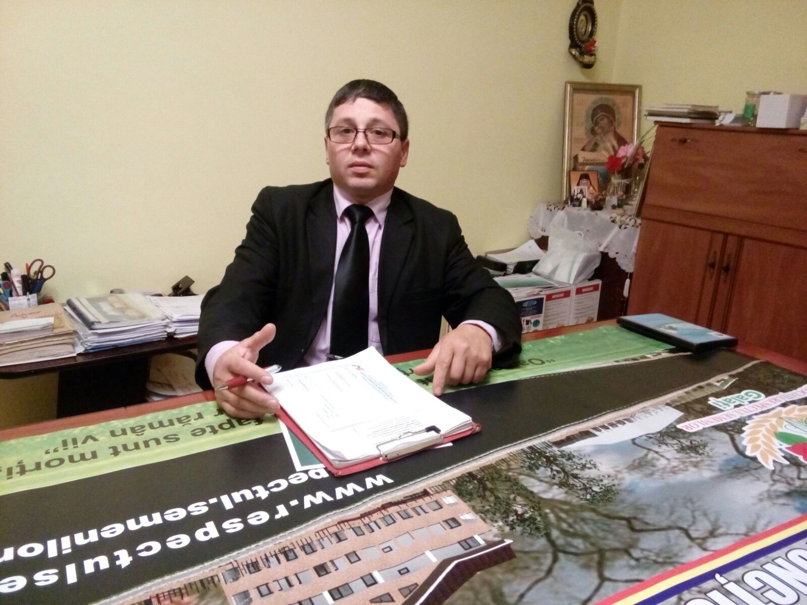 REPORTAJ/ A dormit pe străzi, a cerşit prin trenuri și visa să ajungă dascăl de biserică. ”Eu știu ce înseamnă singurătatea și lipsa de iubire...”