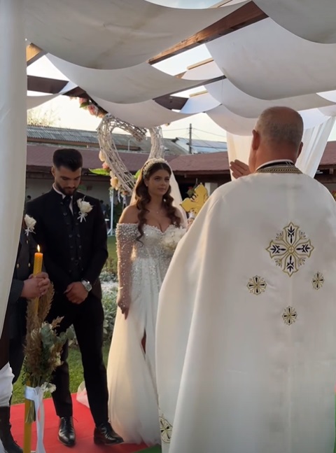 Imagini de la nunta lui Iancu Sterp cu Denisa Coțolan. Cât de emoționată a fost mireasa și cine sunt nașii celor doi
