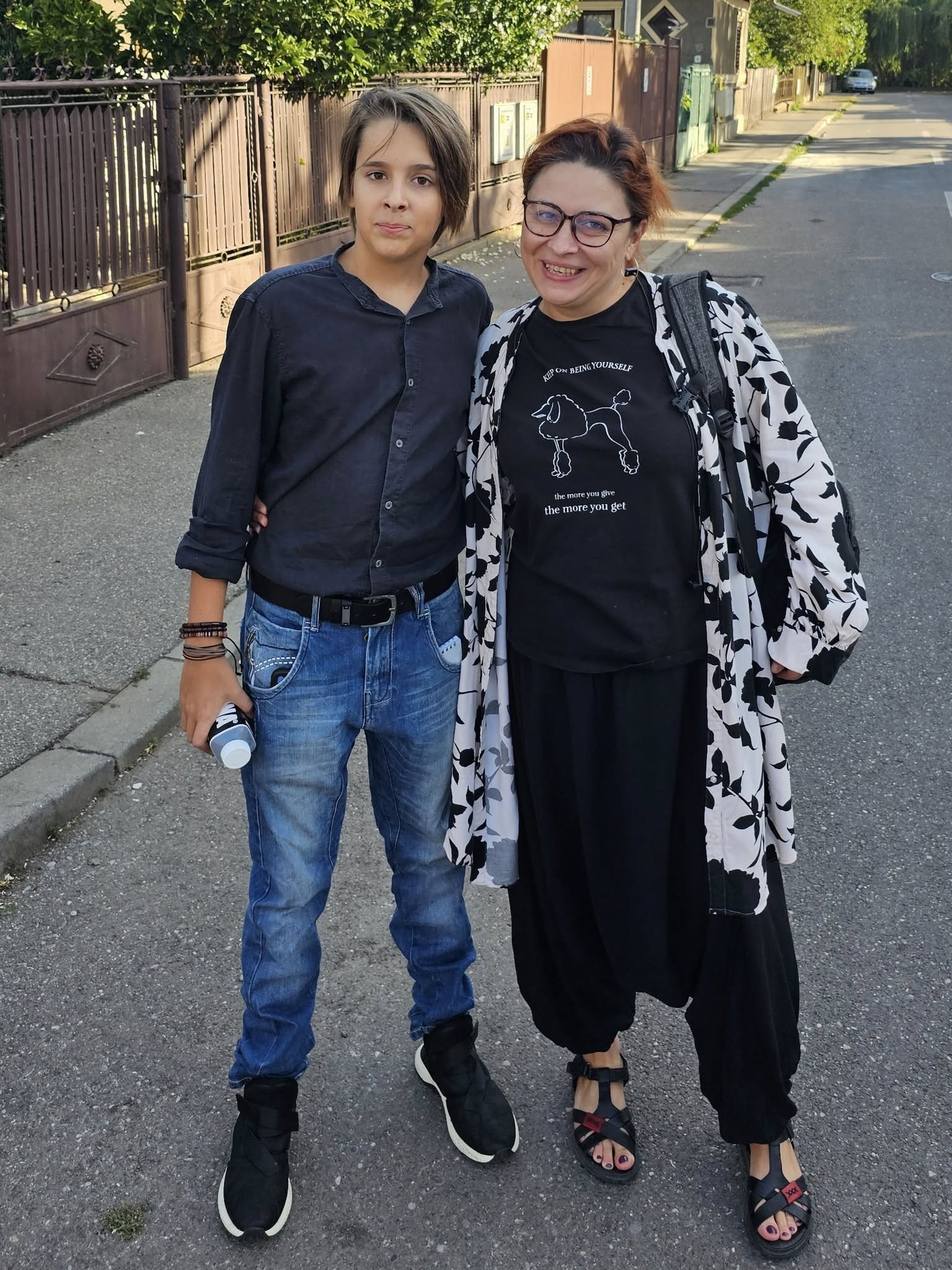 Cum arată soția și fiul lui Bogdan Farcaș, actorul din serialul „Clanul”. „Sunt cu nevastă-mea din 2004. Nici n-o mai văd. Eu, luna asta, am fost o zi acasă”