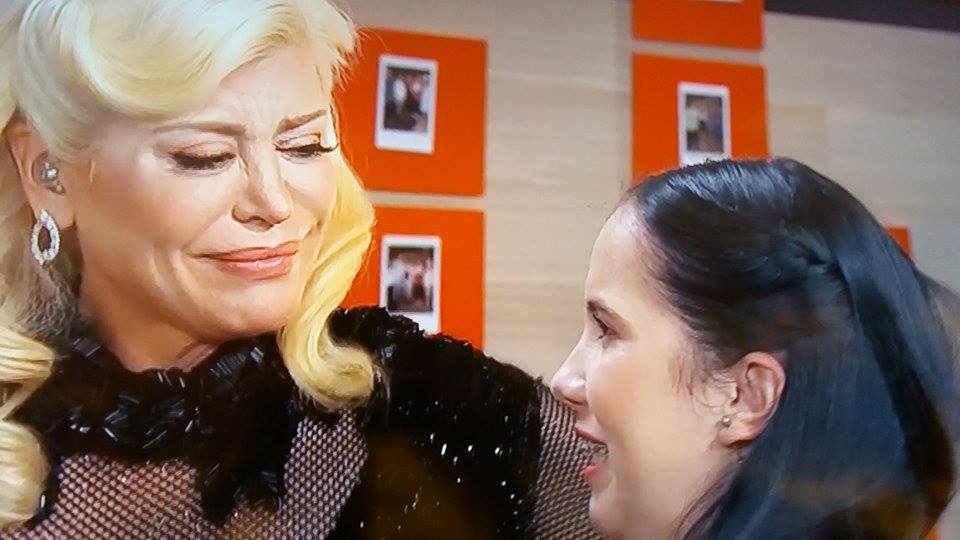 Loredana, în lacrimi la Vocea României. Adriana Ciobanu a învins leucemia, iar acum merge în cârje, dar a demonstrat că doar vocea contează. “Incredibil!!!"