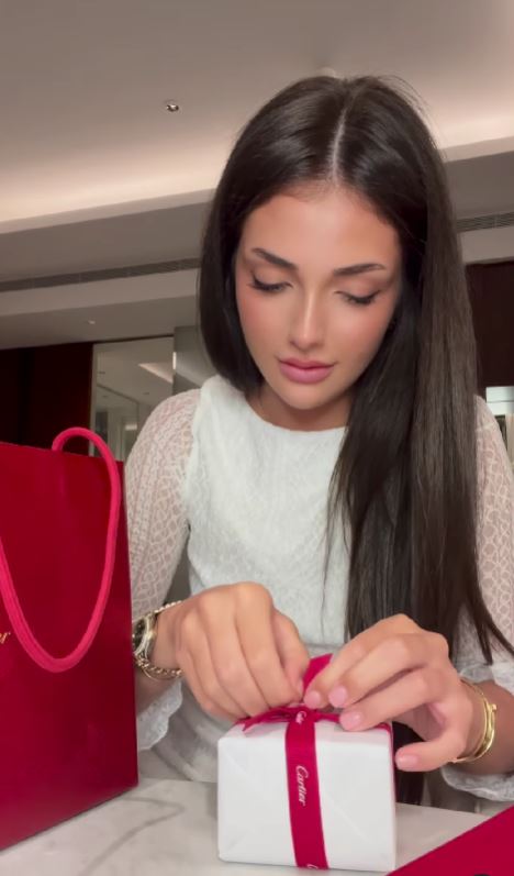 Teo Trandafir și Ilinca Vandici, curioase să afle câți bani face Andreea Bostănică din TikTok: „Sunt copii care mor de foame”