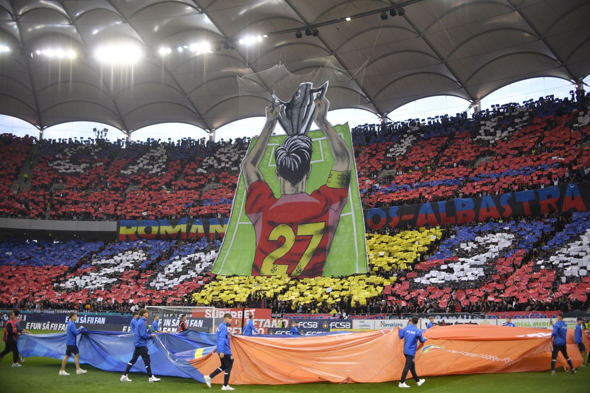 FCSB a primit trofeul de campioană a României în fața a peste 54.000 de spectatori, după ce a pierdut cu CFR Cluj