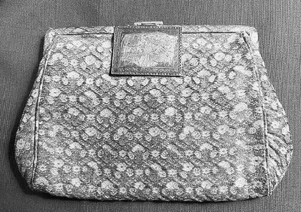 Românul fugit din Iași și ajuns „noul Louis Vuitton” la Paris a scăpat de Auschwitz, dar a murit anonim. La Lausanne, cu Jil Silberstein, nepotul celui care a cucerit Parisul și Europa cu gențile sale: „Artist de geniu”