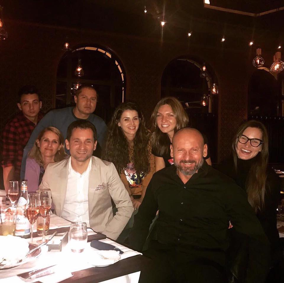 Simona Halep a sărbătorit cu prietenii locul 1 în clasamentul mondial / GALERIE FOTO