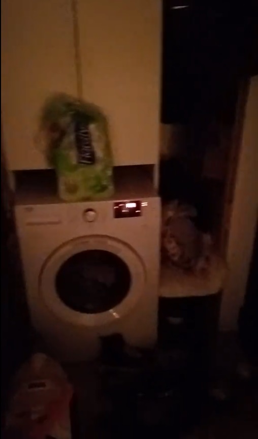 Imagini din garsoniera în care locuiește David Pușcaș. Cum reușește să plătească chiria, deși nu are un loc de muncă: „Cu hazul și talentul meu unic”