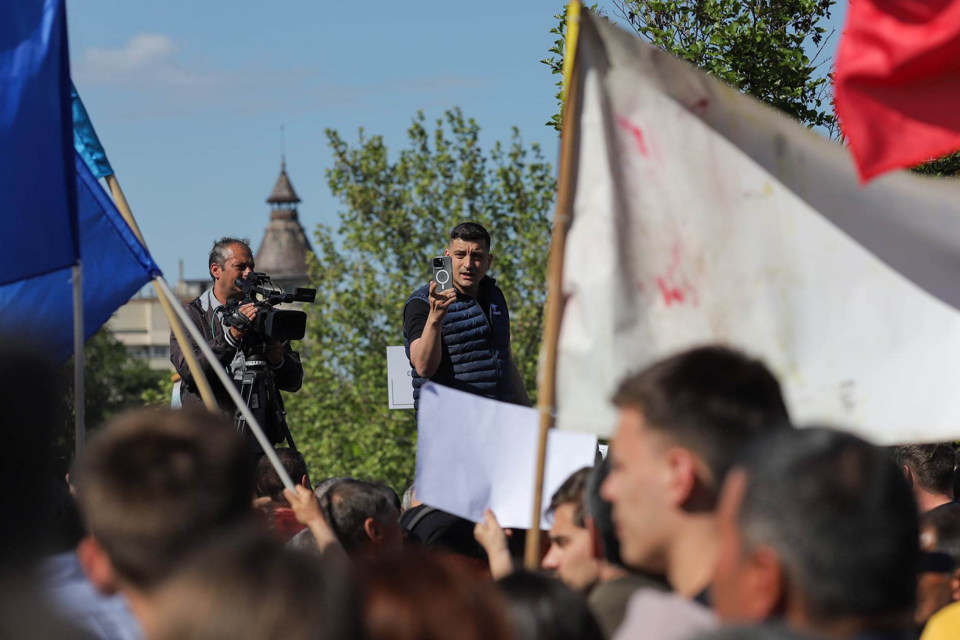 REPORTAJ. Protest AUR în București. Ce s-a strigat și cum s-a derulat manifestația