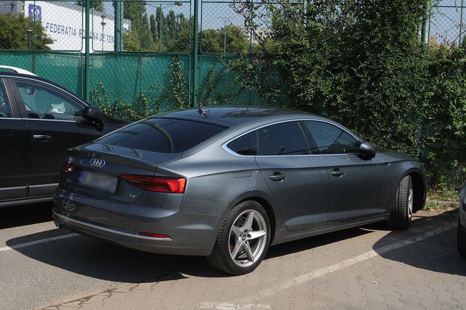 Sorana Cîrstea și Irina Begu conduc mașini de zeci de mii de euro. Fete de milioane cu bolizi în dotare! GALERIE FOTO