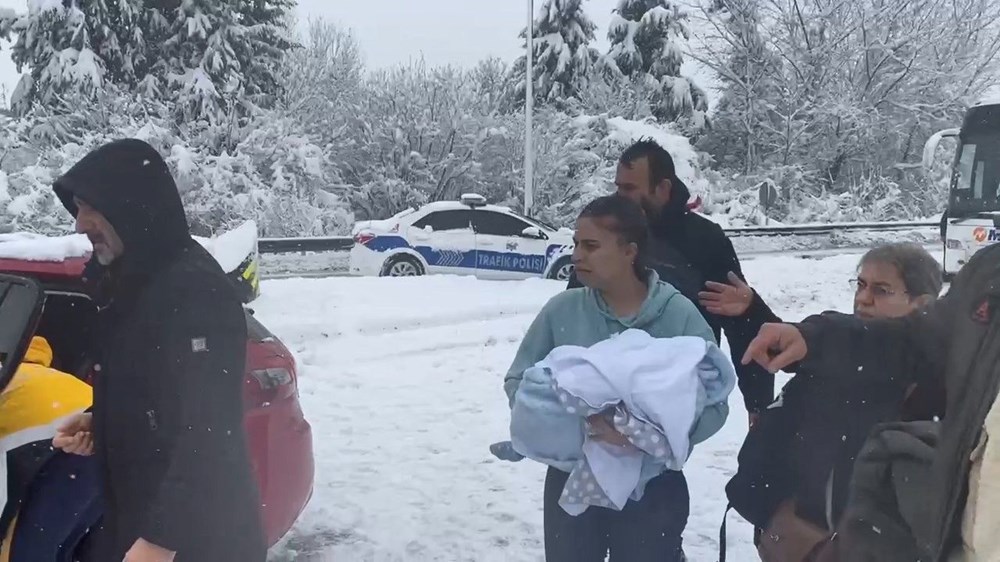 VIDEO | Români prinși în accidentul cu 37 de mașini și 22 de răniți, de pe o autostradă din Turcia