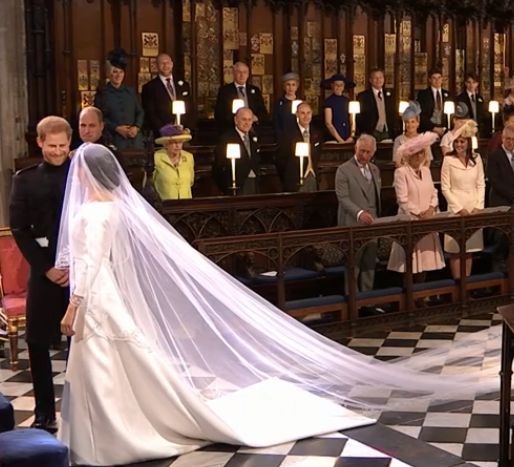 FOTO | Cine a creat rochia de mireasă a lui Meghan Markle
