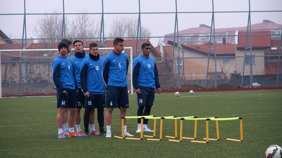 Hagi pregătește intens meciul cu Rapid, pentru a nu intra în hora retrogradării / FOTO&VIDEO